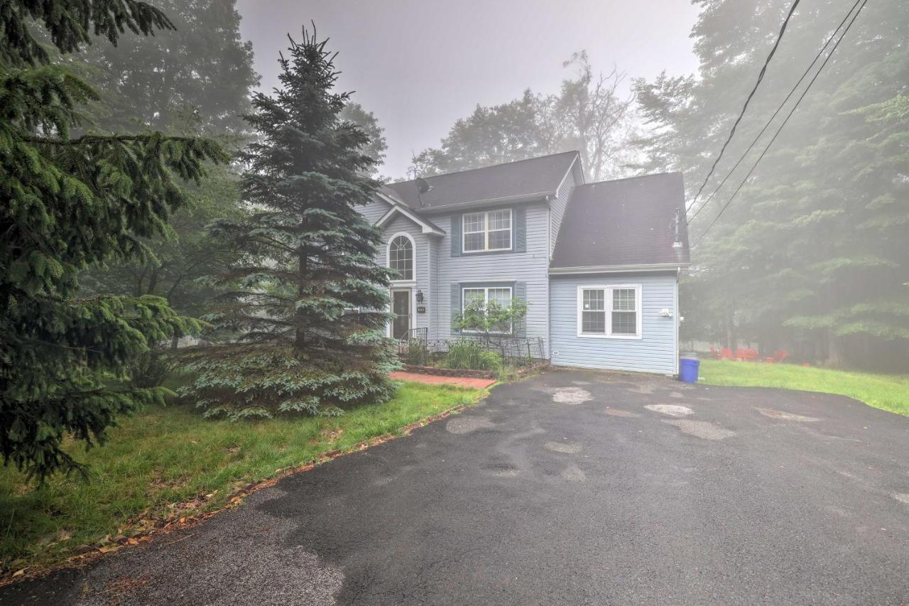 Spacious Tobyhanna Home With Lake Access And Fire Pit! ภายนอก รูปภาพ